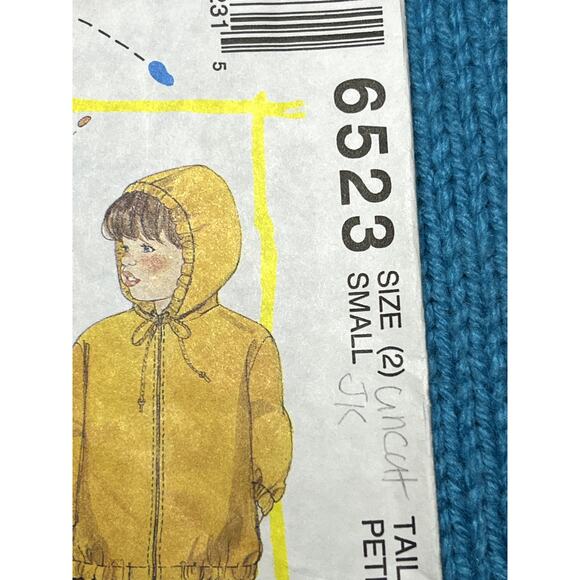 McCalls 6523 Sewing pattern Kids hoodie tank top shorts hat size small - Picture 2 of 7